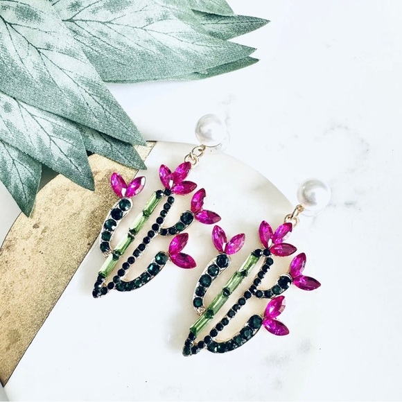 2/$30🌵 Cactus Rhinestone Gold Tone Southwestern Earrings Flower Desert Boho NEW - Picture 1 of 4